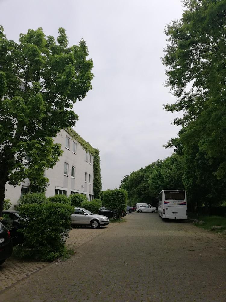 Arthotel Ambassador Wiesbaden - Free Parking Exteriör bild